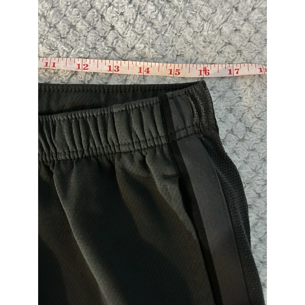 Nike Mens Charcoal Gray Mesh Shorts Size M Sports Gym Jogging Outdoor Activewear
